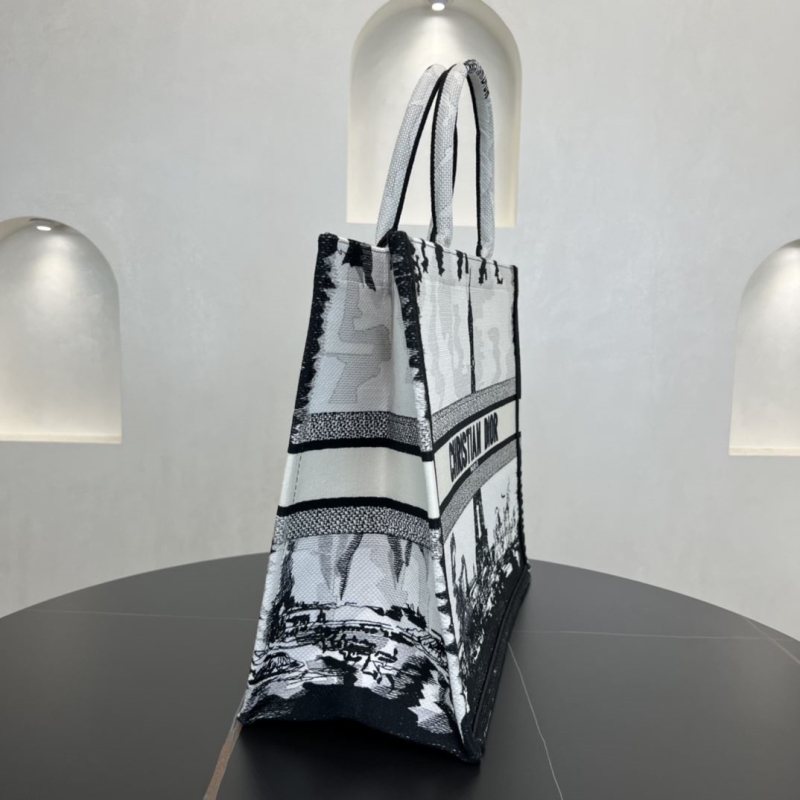 Dior Shopping Bags